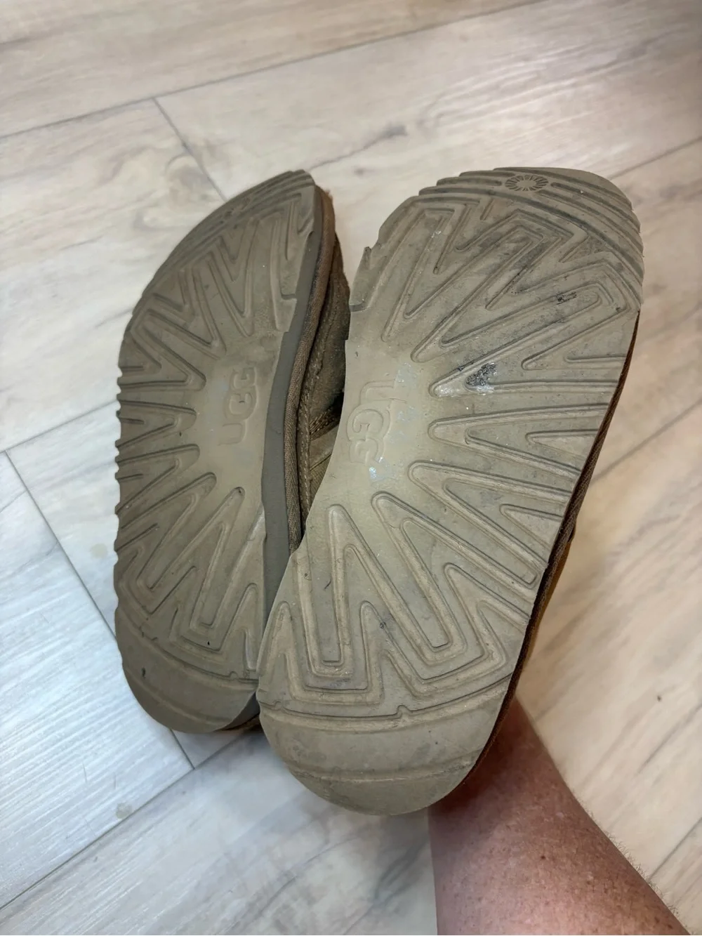 UGG Kids Chestnut Suede Shearling Strap Boot